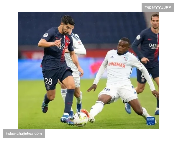 斯特拉斯堡客场顽强逼平巴黎 黑马本色再现法甲赛场